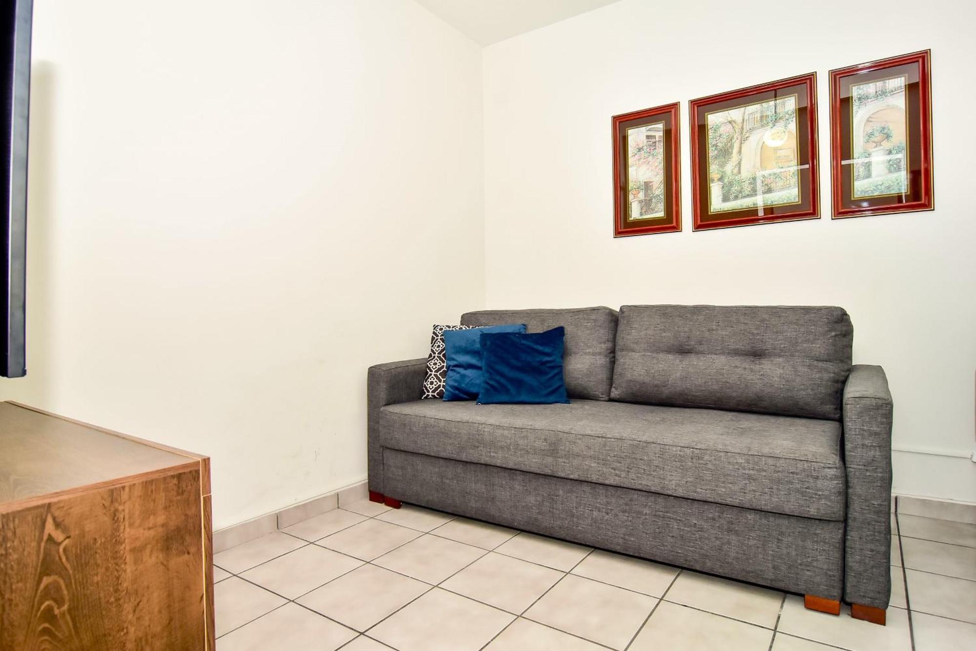Portal Do Vale: Garagem E Wi-fi Na Rua 1800 P2497 *