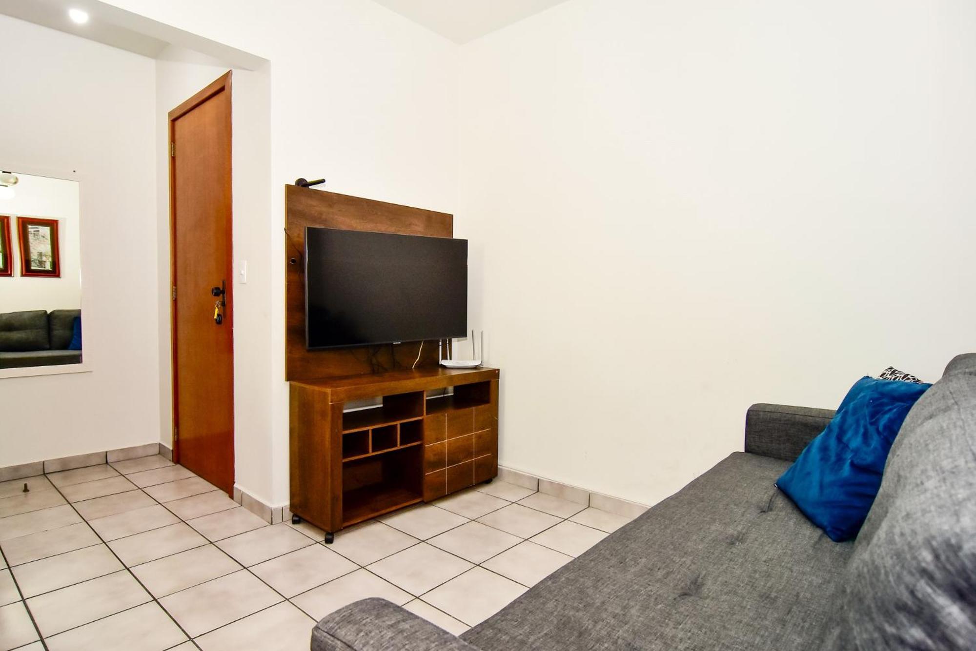Apartment Portal Do Vale: Garagem E Wi-fi Na Rua 1800 P2497