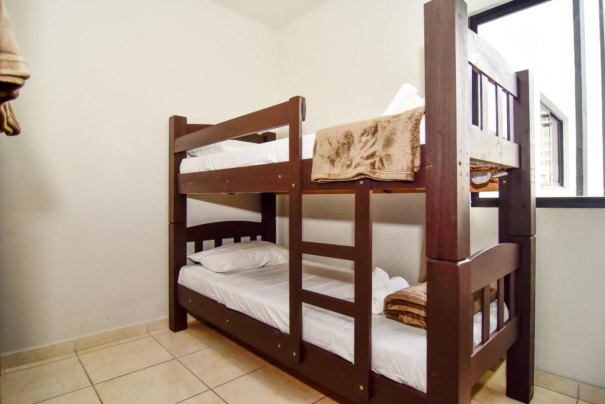 Apartment Portal Do Vale: Garagem E Wi-fi Na Rua 1800 P2497 Balneario Camboriu