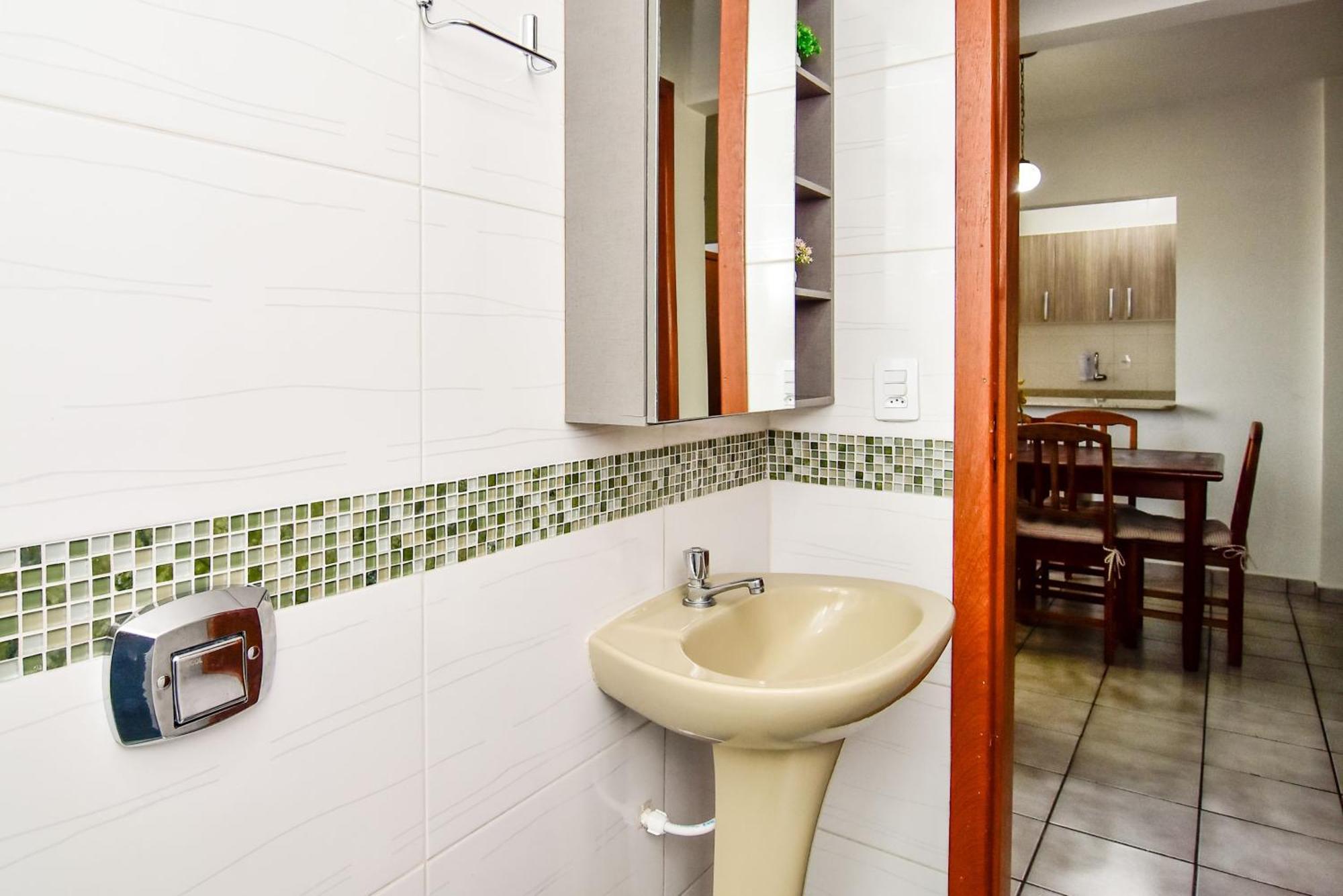 Portal Do Vale: Garagem E Wi-fi Na Rua 1800 P2497 *