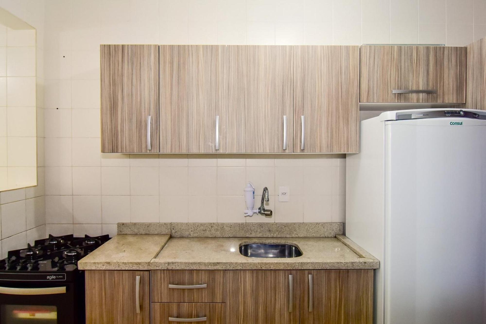 Apartment Portal Do Vale: Garagem E Wi-fi Na Rua 1800 P2497