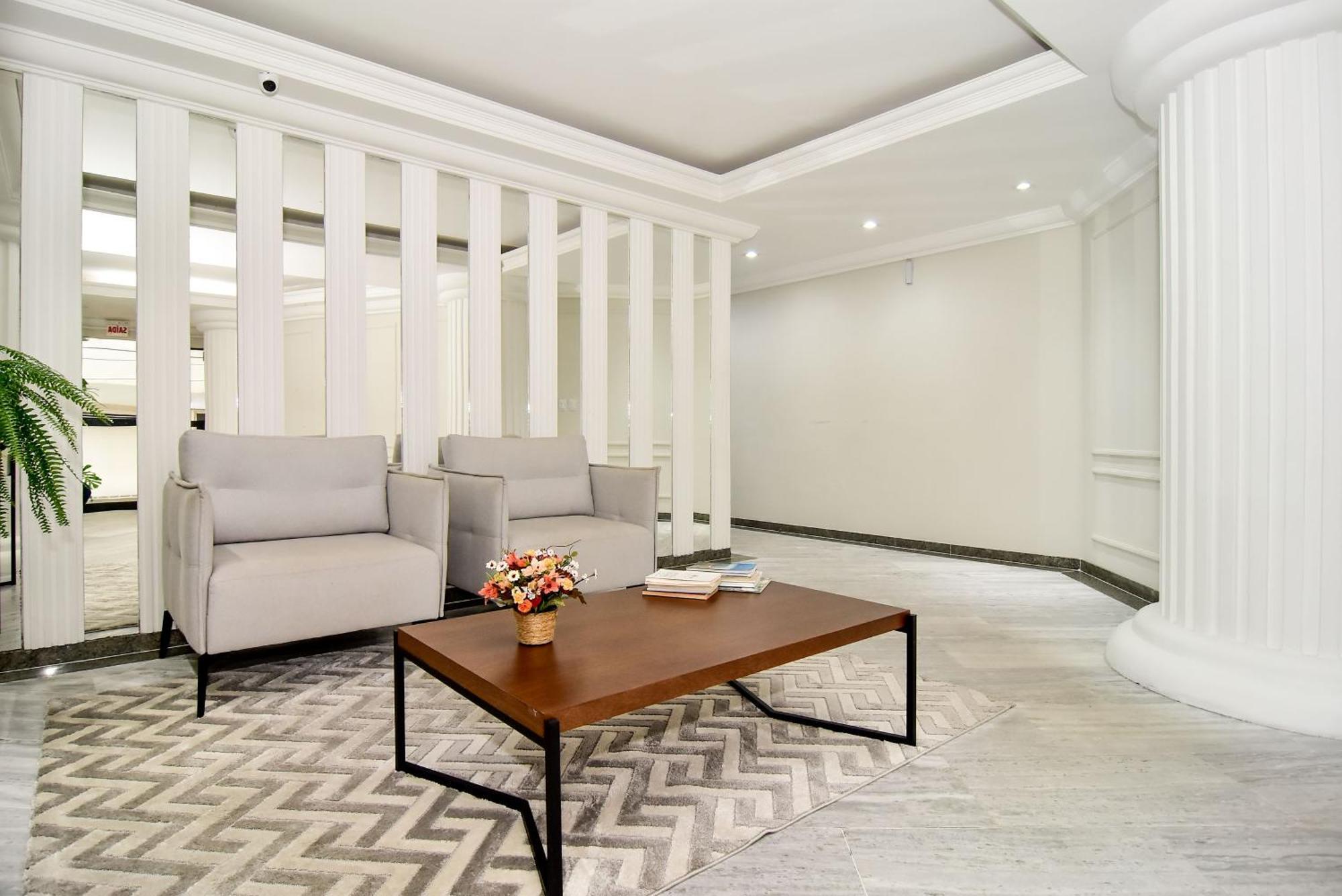 Apartment Portal Do Vale: Garagem E Wi-fi Na Rua 1800 P2497 Balneario Camboriu
